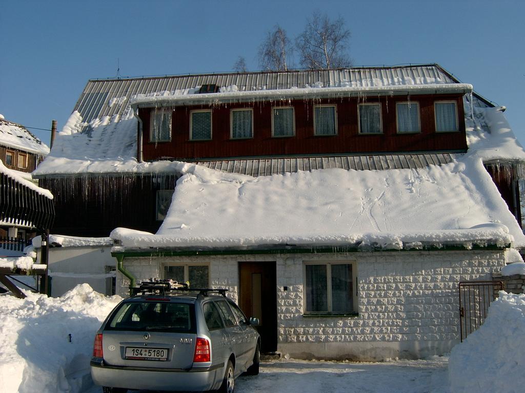 Pension Mikulka Mikulov v Krusnych Horach Exterior photo
